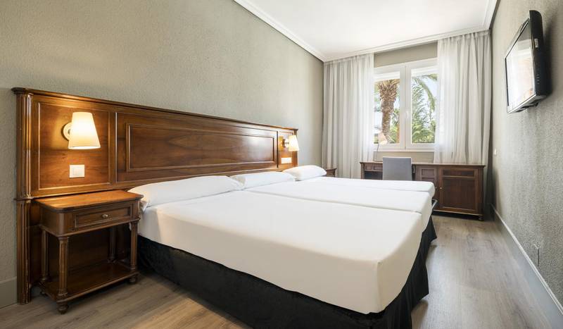  Hotel ILUNION Las Lomas Mérida